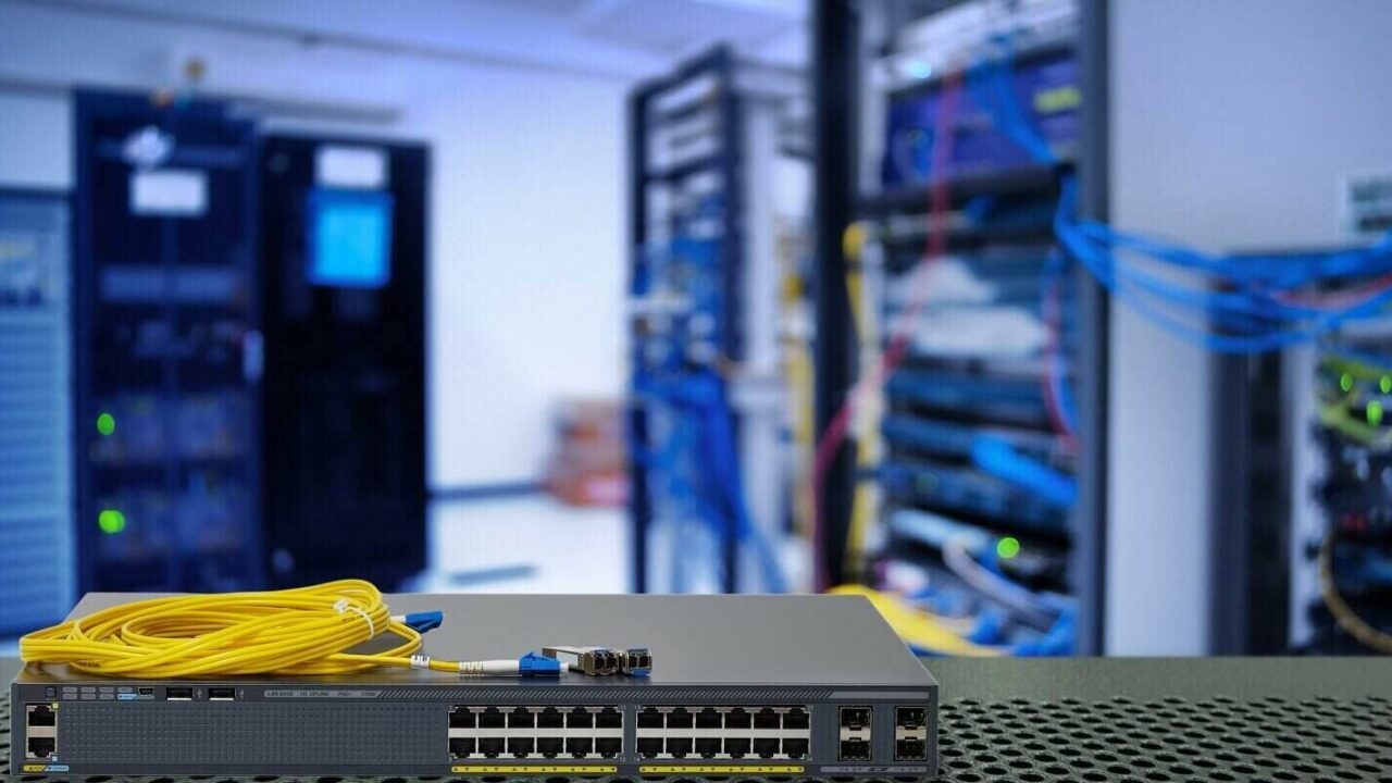 fiber optic cable and network switch 24 port gigabit and 4 port module