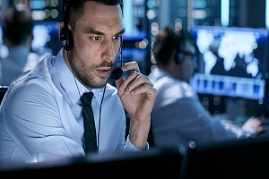 it help desk technician helping a staten island business with network issues