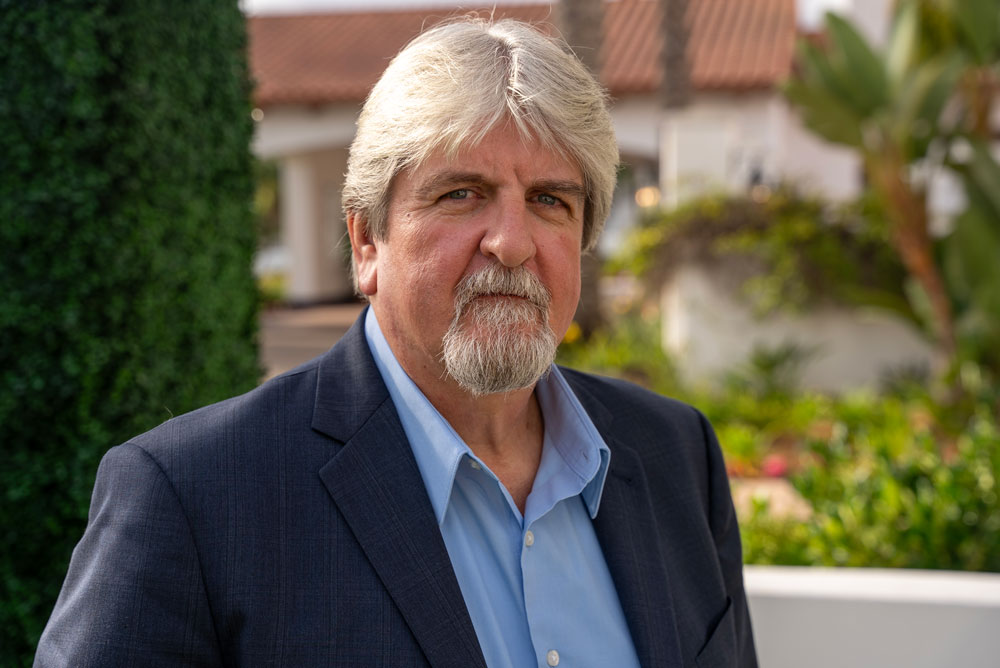 Robert Choynowski Headshot